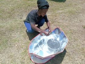Panel solar cooker